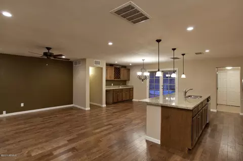4911 E Piccadilly Rd, Phoenix, AZ 85018 photo 6