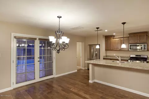 4911 E Piccadilly Rd, Phoenix, AZ 85018 photo 2