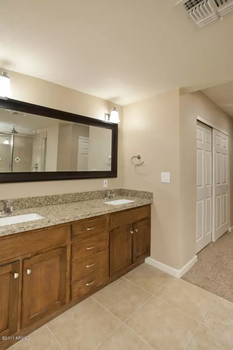 4911 E Piccadilly Rd, Phoenix, AZ 85018 photo 13
