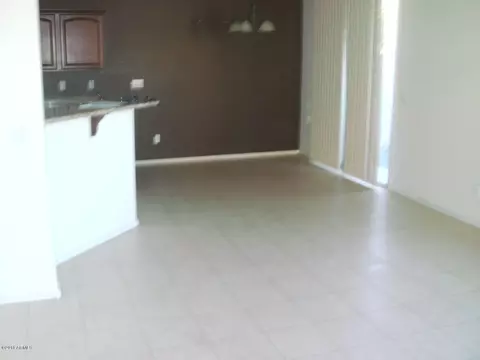 2966 E Dunbar Dr, Phoenix, AZ 85042 photo 3