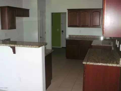 2966 E Dunbar Dr, Phoenix, AZ 85042 photo 2