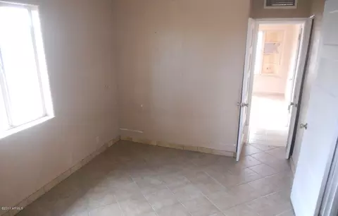 5442 S 3rd St, Phoenix, AZ 85040 photo 4