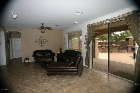 521 E Benrich Dr, Gilbert, AZ 85295 photo 9
