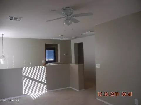 1696 S Falcon Dr, Gilbert, AZ 85295 photo 9