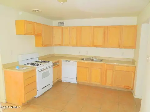 3326 E Oak St, Phoenix, AZ 85008 photo 11