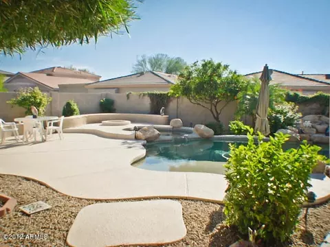 4819 E Patrick Ln, Phoenix, AZ 85054 photo 4