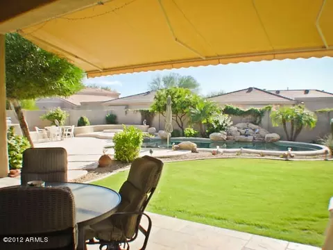 4819 E Patrick Ln, Phoenix, AZ 85054 photo 3