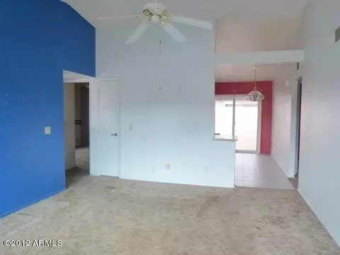 314 E Wickieup Ln, Phoenix, AZ 85024 photo 2