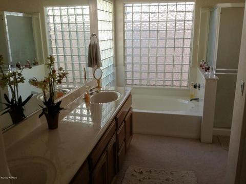 3452 E Topeka Dr, Phoenix, AZ 85050 photo 10