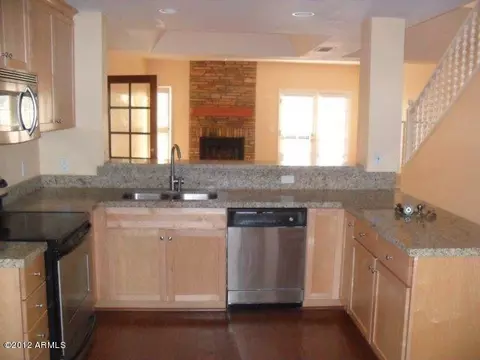 2961 E Rose Ln, Phoenix, AZ 85016 photo 2