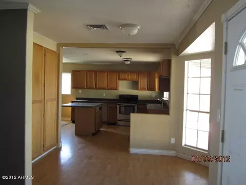 906 E Huber St, Mesa, AZ 85203 photo 4
