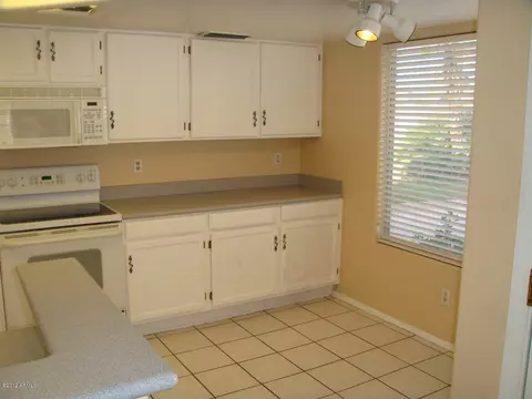 2156 E Chesapeake Dr, Gilbert, AZ 85234 photo 3