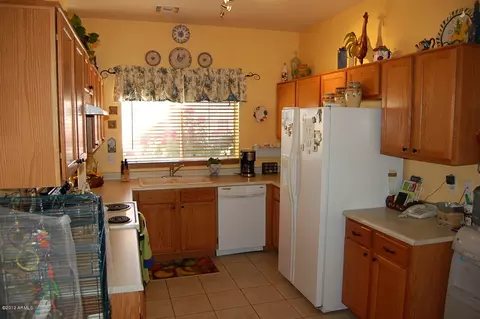 9828 E Knowles Ave, Mesa, AZ 85209 photo 5
