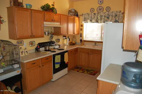 9828 E Knowles Ave, Mesa, AZ 85209 photo 4