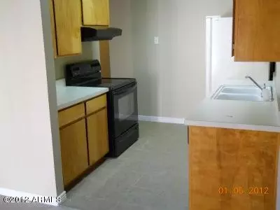 5525 E Thomas Rd #D6, Phoenix, AZ 85018 photo 9