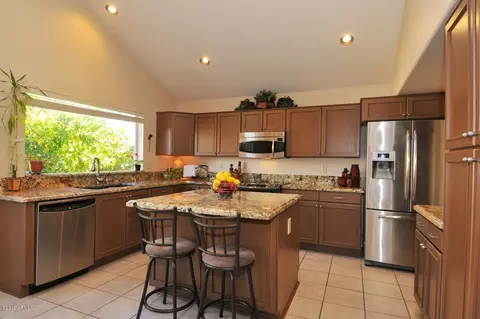 2844 E Calavar Rd, Phoenix, AZ 85032 photo 4