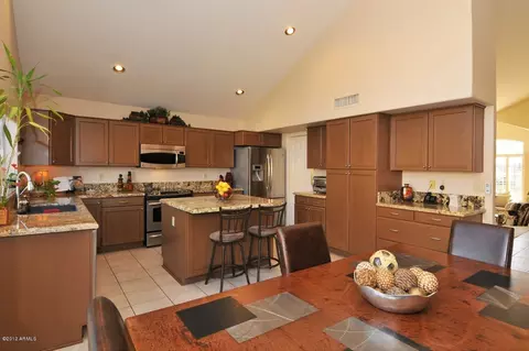 2844 E Calavar Rd, Phoenix, AZ 85032 photo 9