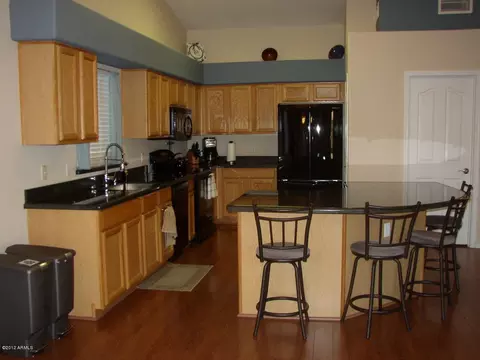 1433 S Vine St, Gilbert, AZ 85233 photo 2