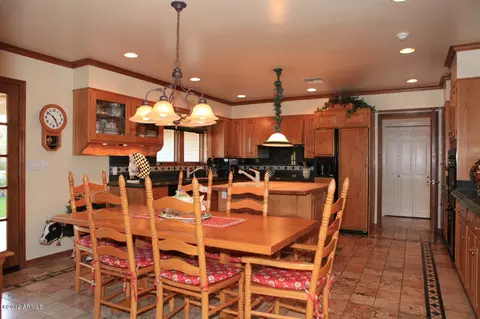 4659 E Rockridge Rd, Phoenix, AZ 85018 photo 8