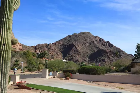 4659 E Rockridge Rd, Phoenix, AZ 85018 photo 2