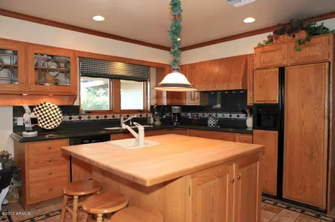 4659 E Rockridge Rd, Phoenix, AZ 85018 photo 7