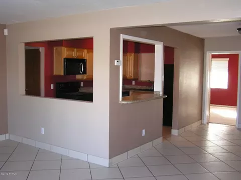 2917 E Avalon Dr, Phoenix, AZ 85016 photo 2