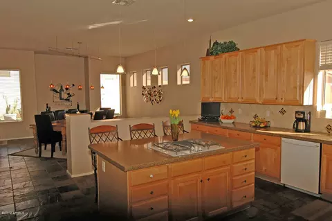 4518 E Robin Ln, Phoenix, AZ 85050 photo 11