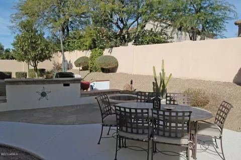 4518 E Robin Ln, Phoenix, AZ 85050 photo 16