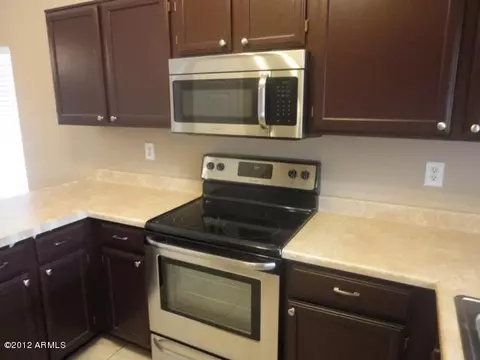 902 N Quartz St, Gilbert, AZ 85234 photo 2