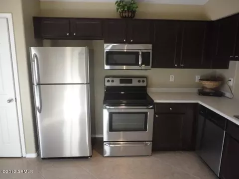 1747 E Robin Ln, Gilbert, AZ 85296 photo 3