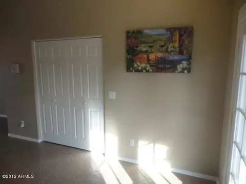 1747 E Robin Ln, Gilbert, AZ 85296 photo 5