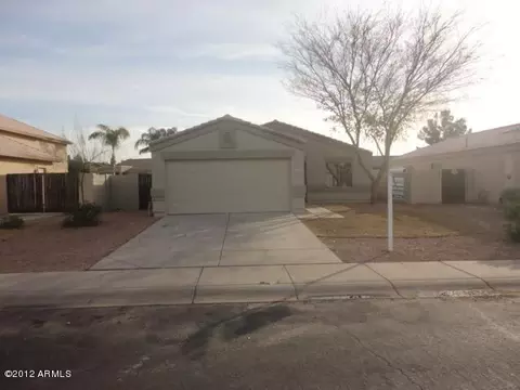 1747 E Robin Ln, Gilbert, AZ 85296 photo 1