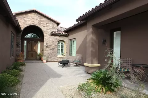 3724 E Bryce Ln, Phoenix, AZ 85050 photo 2