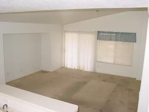 582 W Rosal Dr, Apache Junction, AZ 85120 photo 2