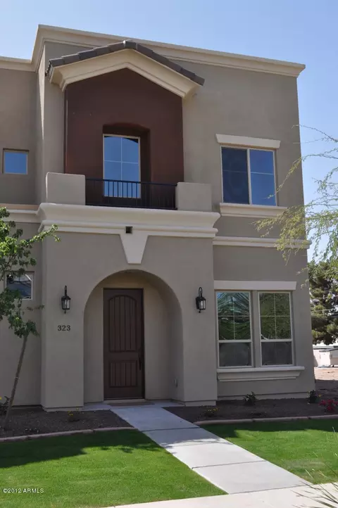 323 W Herro Ln, Phoenix, AZ 85013 photo 1
