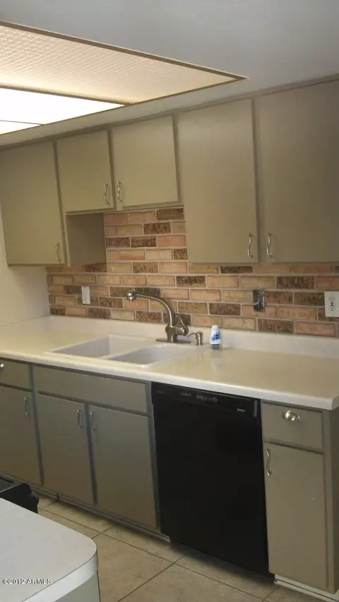 1721 Ellis Dr, Tempe, AZ 85282 photo 6