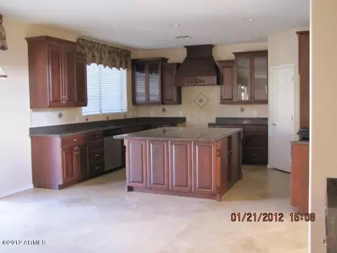578 E Gail Dr, Gilbert, AZ 85296 photo 4
