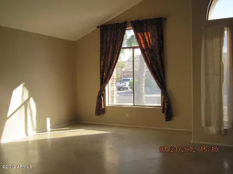 578 E Gail Dr, Gilbert, AZ 85296 photo 2