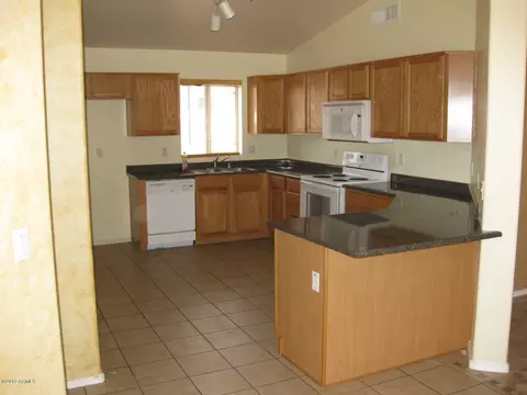 6644 E Boston St, Mesa, AZ 85205 photo 2