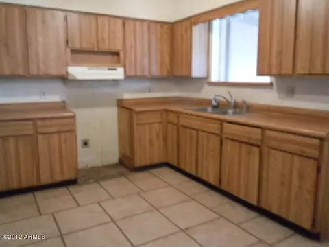 210 E 3rd Ave, Buckeye, AZ 85326 photo 4