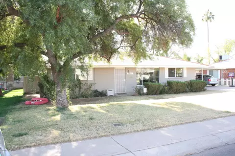 3907 E Clarendon Ave, Phoenix, AZ 85018 photo 2