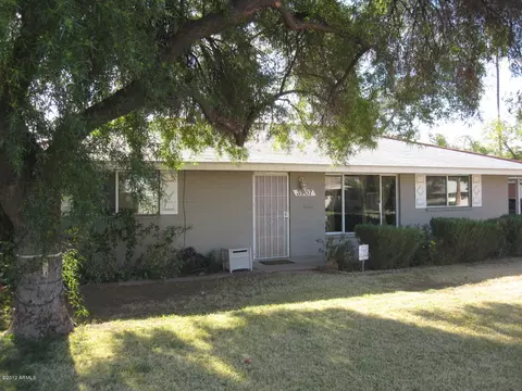 3907 E Clarendon Ave, Phoenix, AZ 85018 photo 1