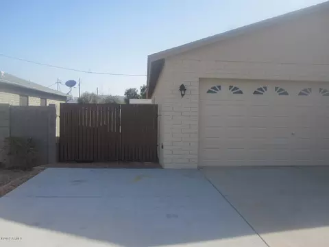 2753 E Corona Ave, Phoenix, AZ 85040 photo 1