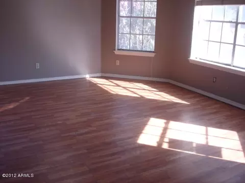 302 S Quail Ln, Gilbert, AZ 85233 photo 2