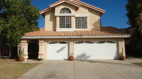 2132 E Nantuckett Dr, Gilbert, AZ 85234 photo 1