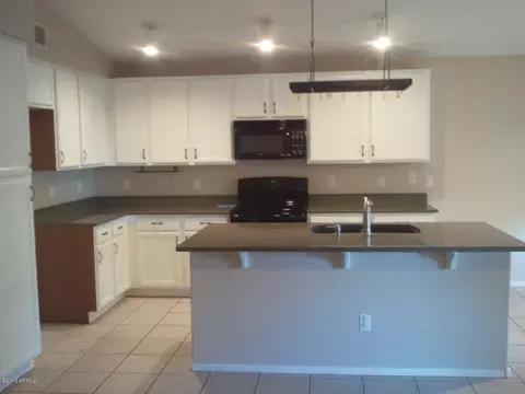1652 E Laurel Ave, Gilbert, AZ 85234 photo 5