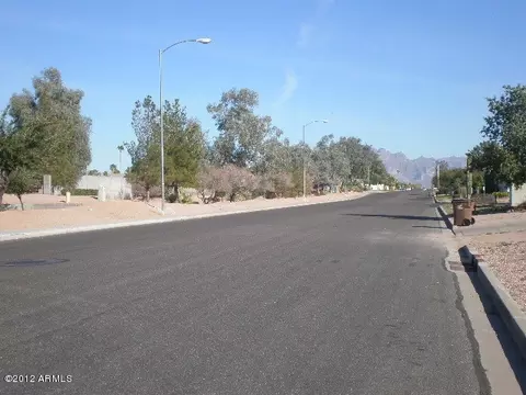 9323 Ellis St, Mesa, AZ 85207 photo 4