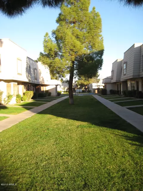 909 E Shobe Dr, Tempe, AZ 85283 photo 2