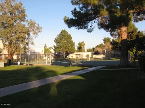 909 E Shobe Dr, Tempe, AZ 85283 photo 14