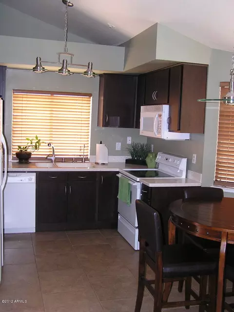 1922 E Ludlow Dr, Phoenix, AZ 85022 photo 4
